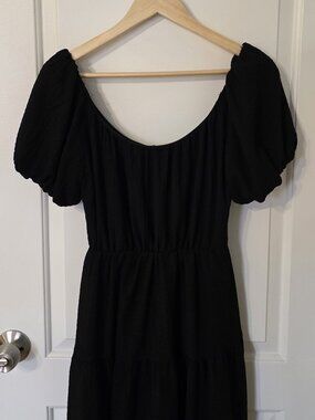 ASTR Tiered Short Sleeve Dress - Black
